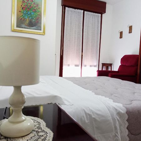 Appartamento Che Vista! Affittacamere Mombaroccio Exterior foto