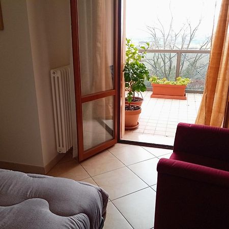 Appartamento Che Vista! Affittacamere Mombaroccio Exterior foto